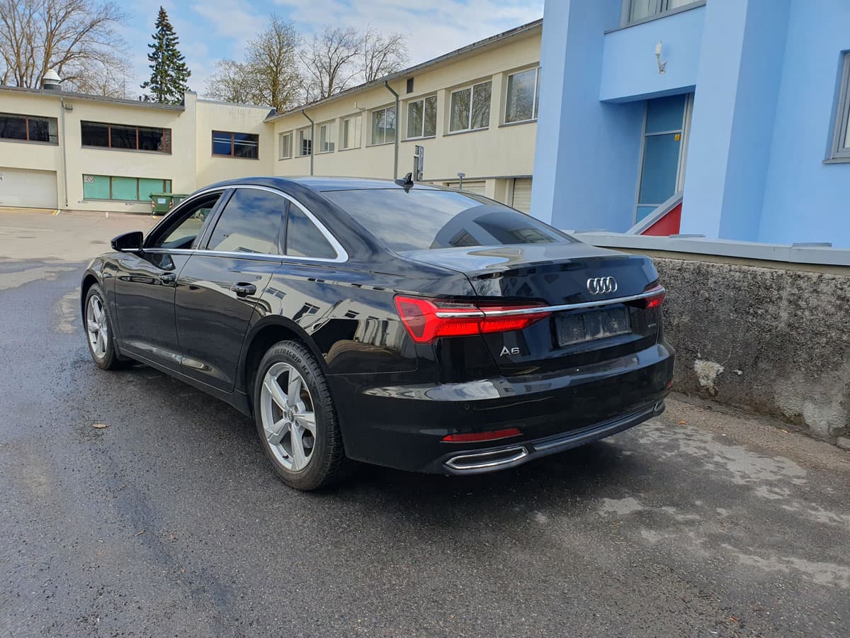 Audi A6 Quattro - Thumbnail 3