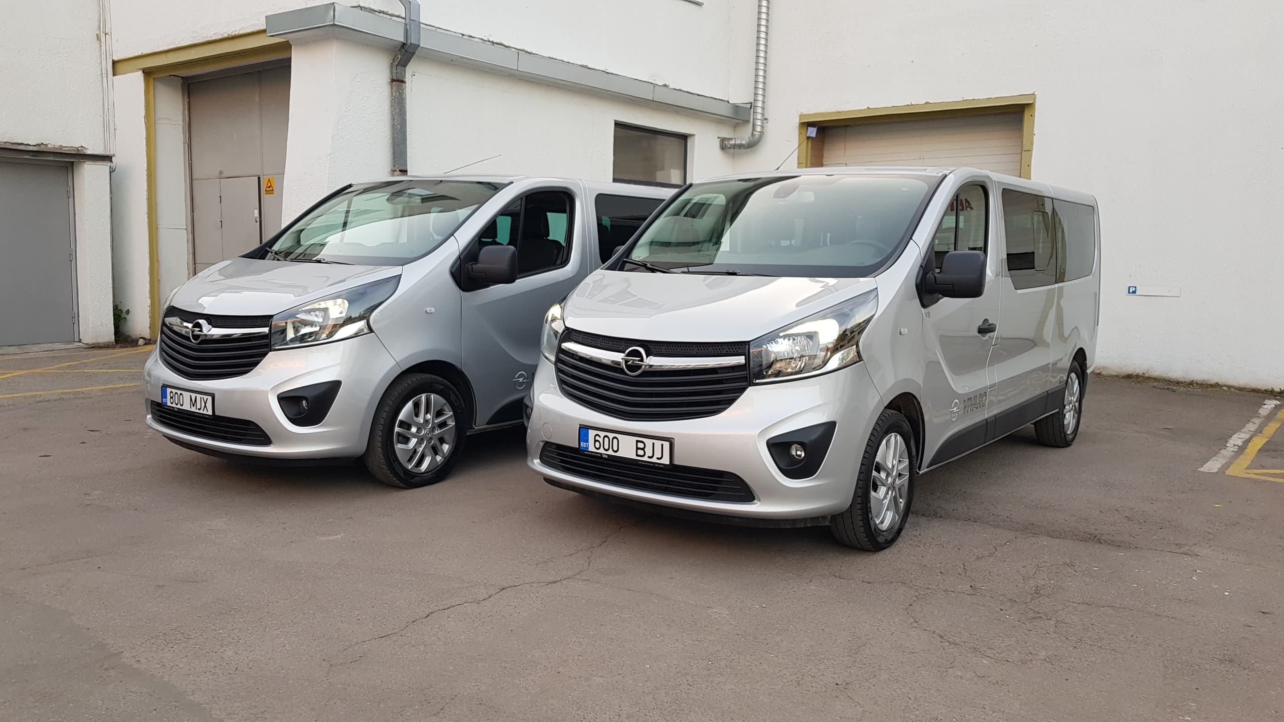 Opel Vivaro - Thumbnail 2